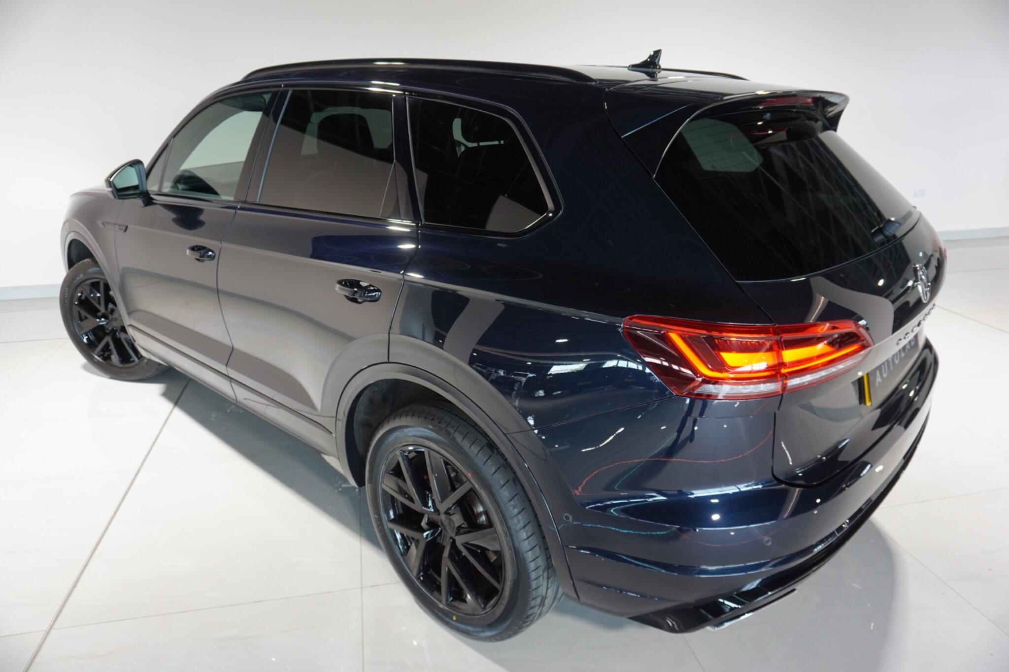Volkswagen Touareg 3.0 TDI V6 R-Line SUV 5dr Diesel Tiptronic 4Motion Euro 6 (s/s) (286 ps)